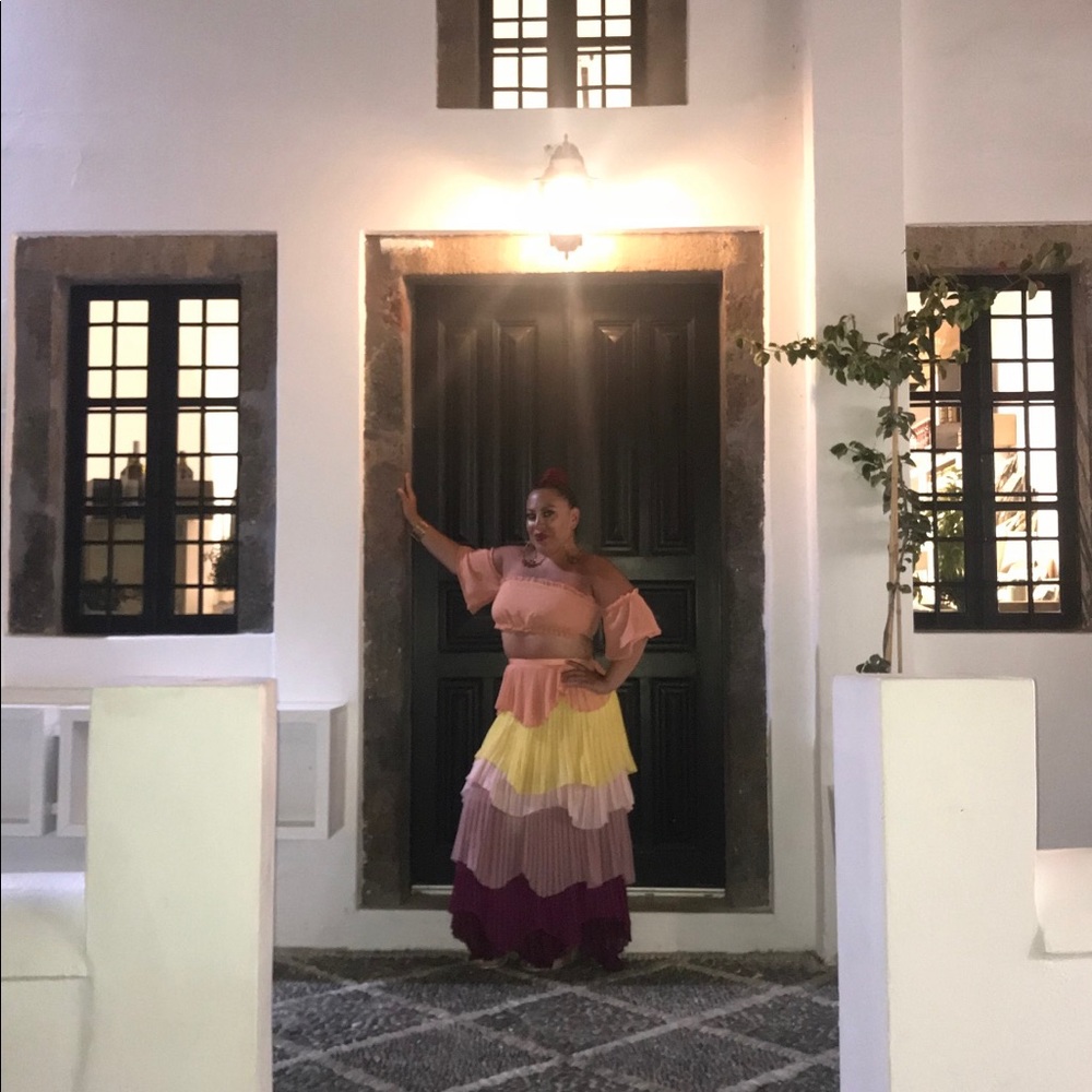 Two Piece beautiful flowy set - Picture 3 of 11